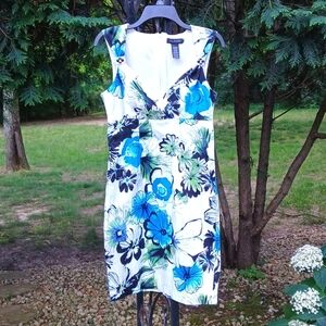 Roulette Floral Beautiful Dress 97% Cotton Size 8. Old Money Cruisewear